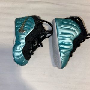 Nike baby lil posite one